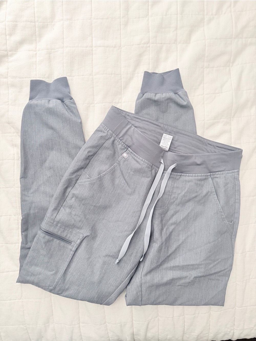 TALL Figs Zamora Jogger Pants - Graphite Heather Gray, Small TALL - Picture 2 of 6